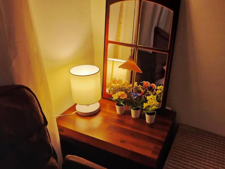 Apartment Seoul, 3 Rooms, Gimpo Airport, Free Parking, 1 Pm Check-out, Super Close To The Station, 10 People, Warm Accommodation, 4 Beds, Hongdae, Jongno, Myeongdong Seoul